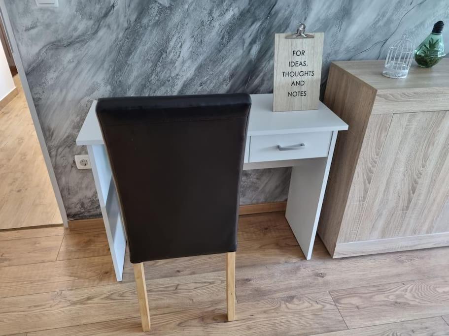 Studio Apartman Bojana 34M2,Free Wifi,Parking Sisak Exterior foto